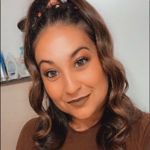 Meet your Posher, Hailey